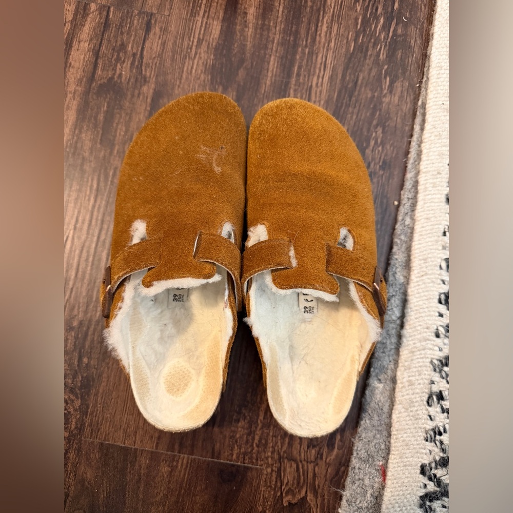 Birkenstock Boston Shearling Clog – Size 39 – Tobacco Suede